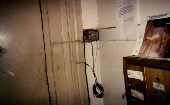 Davidsoldapartment--hangingwires.jpg